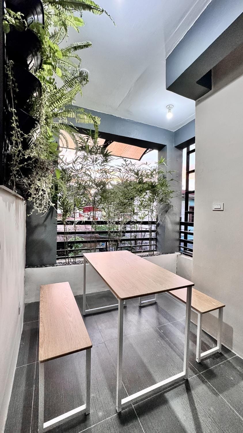 Patio, Dining area