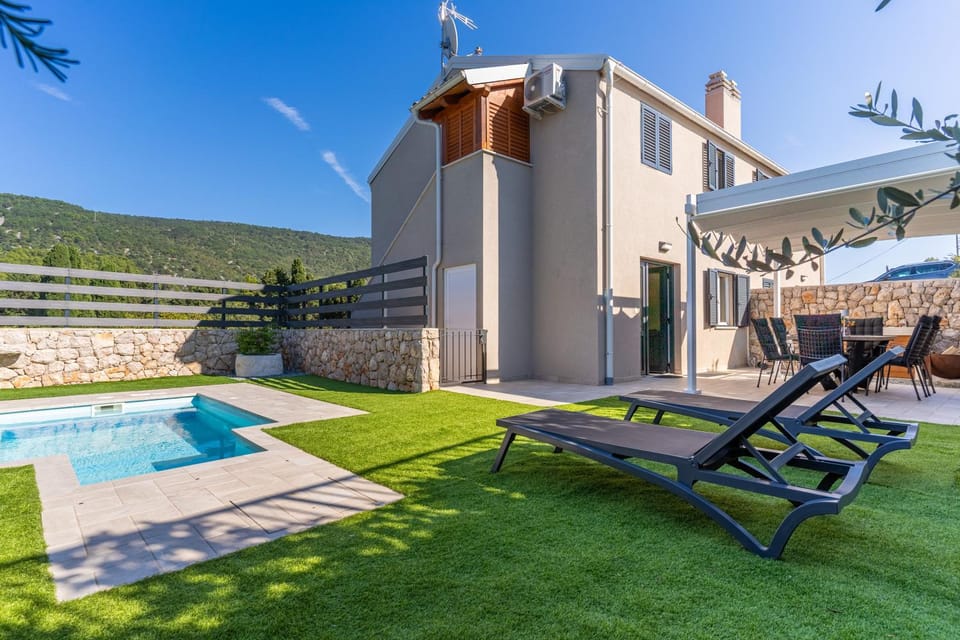 Paolo Apartment in Cres