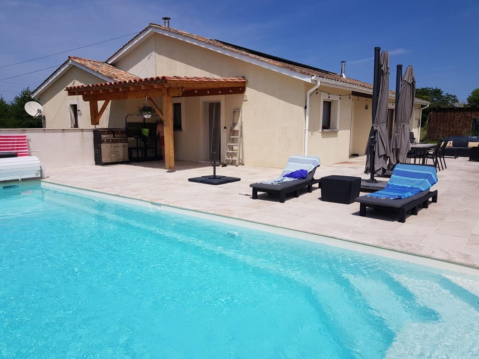 Property building, Swimming pool