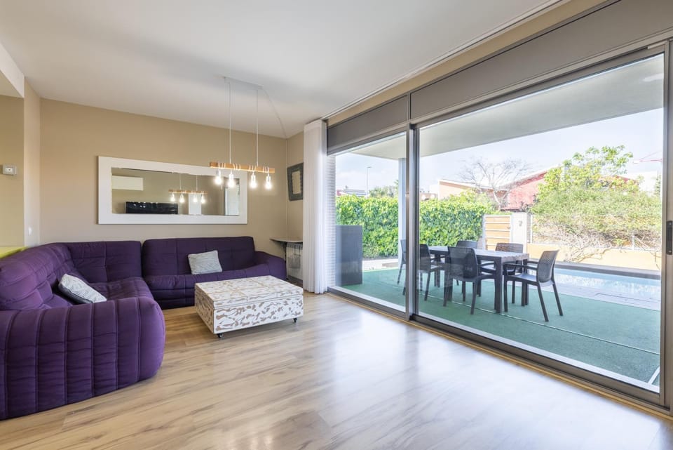 Property building, Living room