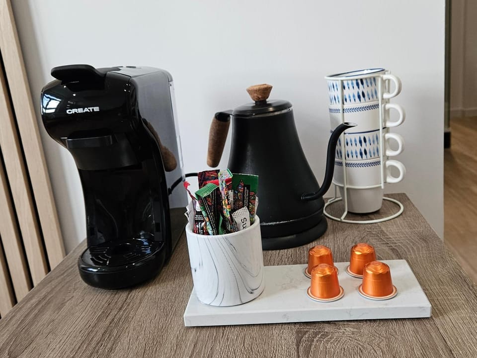 Coffee/tea facilities, Kitchen or kitchenette