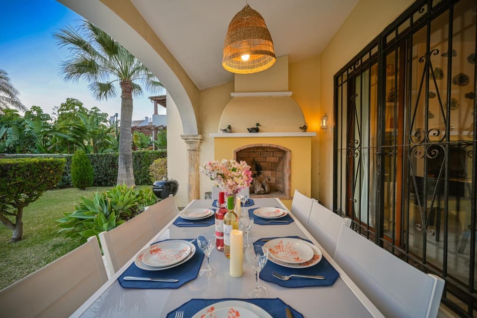 Property building, BBQ facilities, Balcony/Terrace, Dining area
