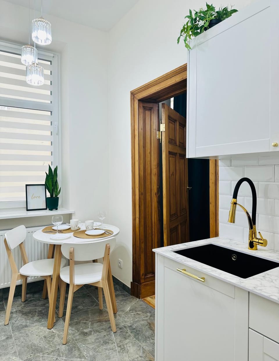 Kitchen or kitchenette