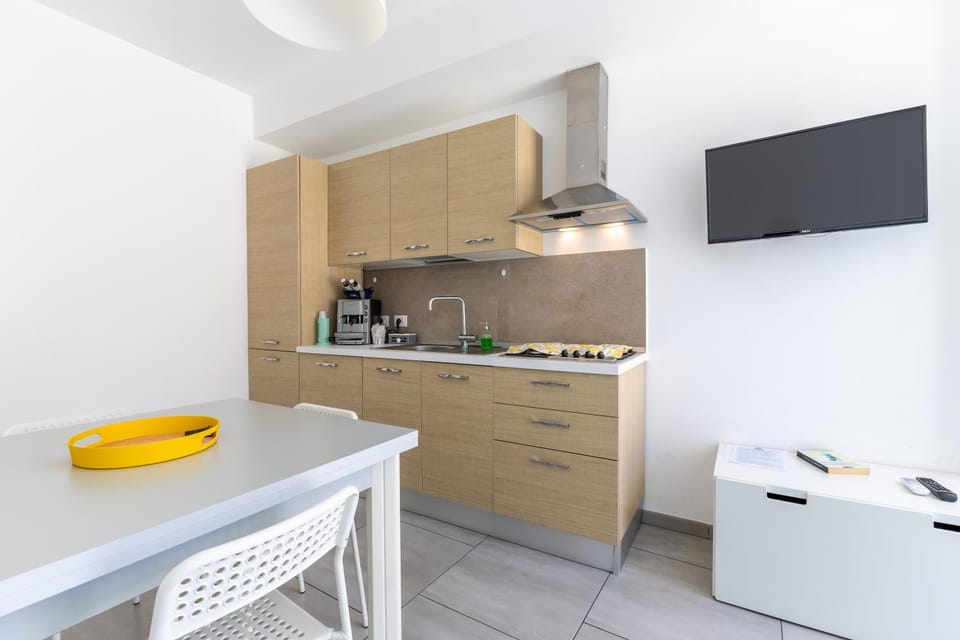 Kitchen or kitchenette, Living room