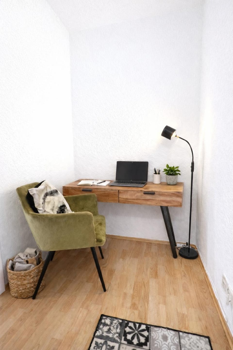 TV and multimedia, Seating area