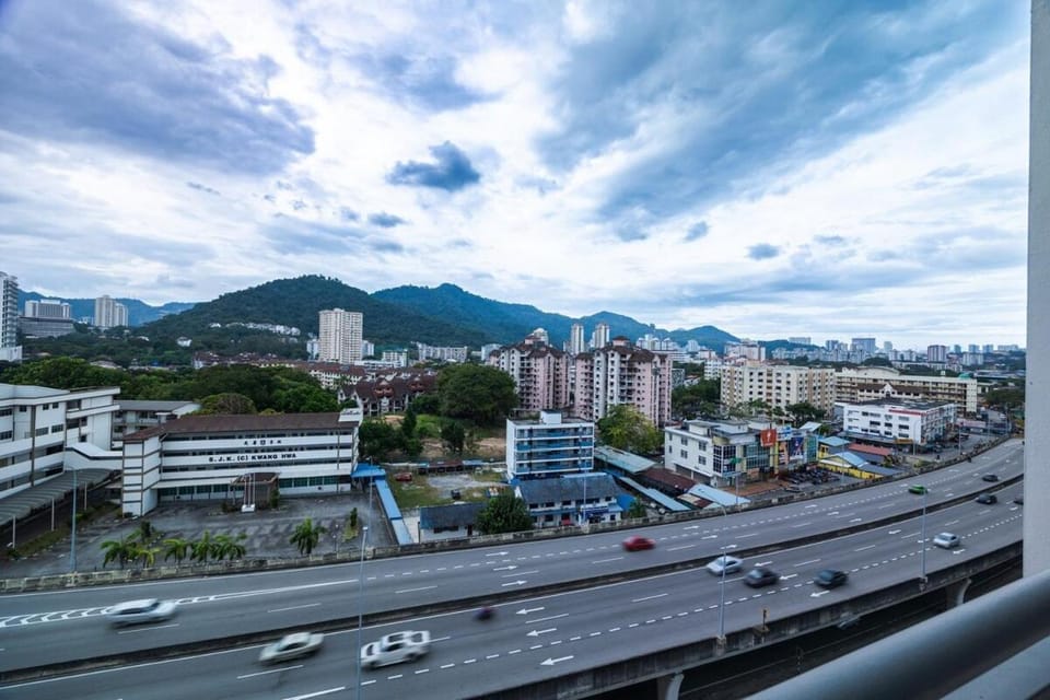 The Sun #3BR #11 FamilyStay #BayanLepas Apartment in Bayan Lepas