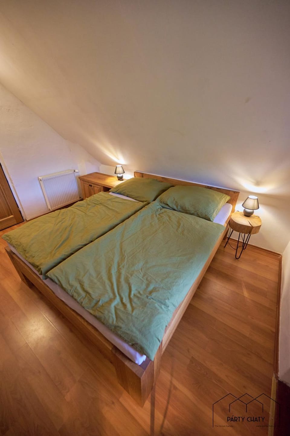 Bed, Living room, Photo of the whole room, Bedroom