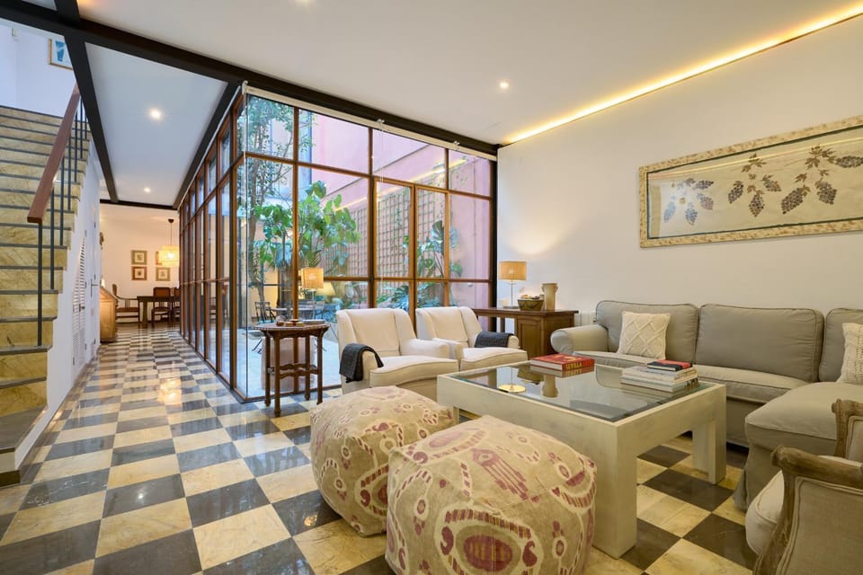 Communal lounge/ TV room, Living room