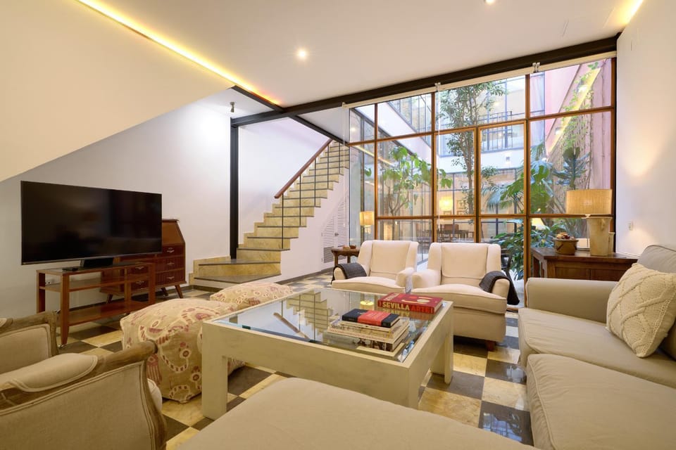 Communal lounge/ TV room, Living room
