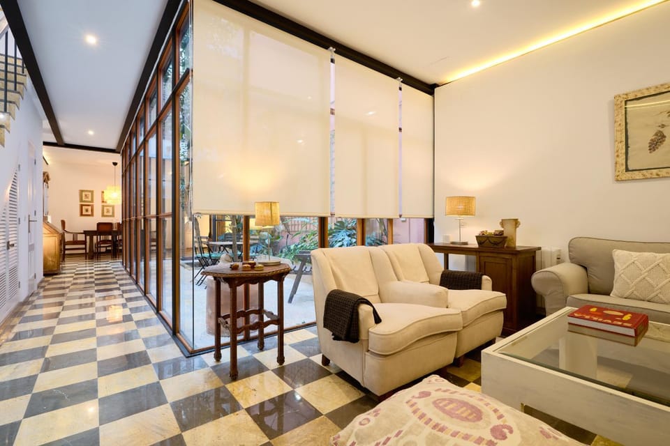Communal lounge/ TV room, Living room