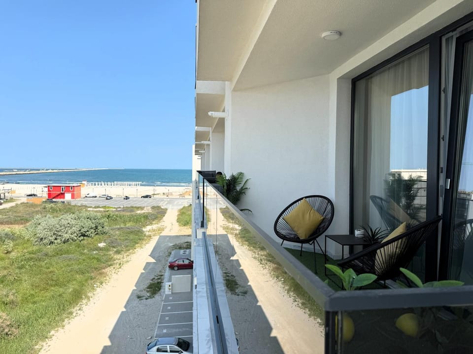 Natural landscape, Balcony/Terrace, Beach, Sea view