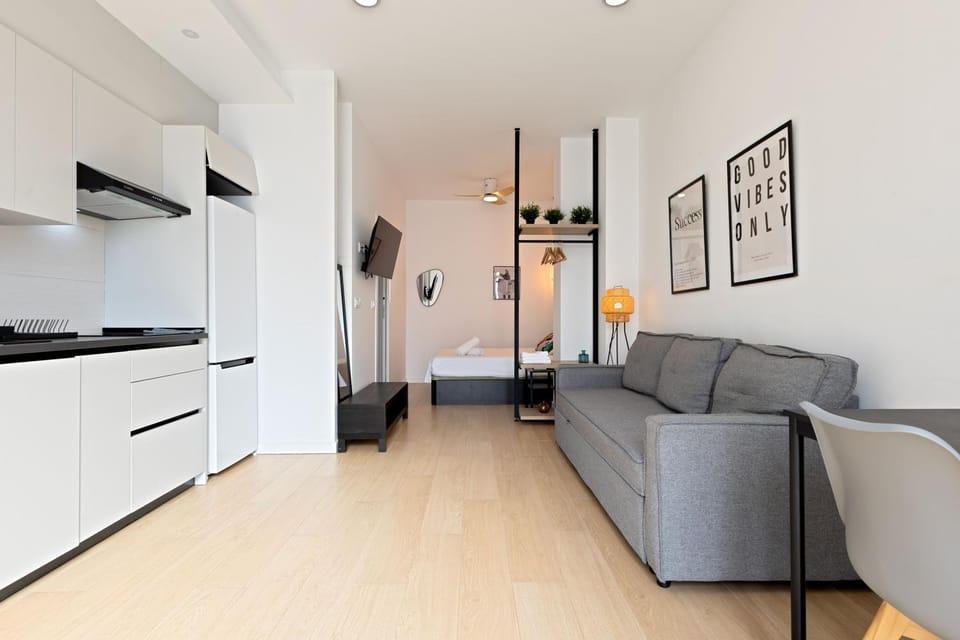 Kitchen or kitchenette, Living room
