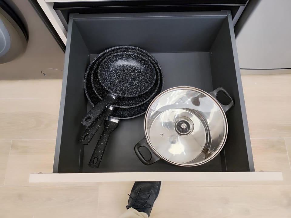 Kitchen or kitchenette