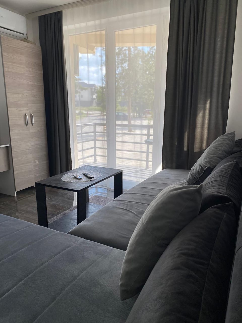 Bed, Living room, Seating area