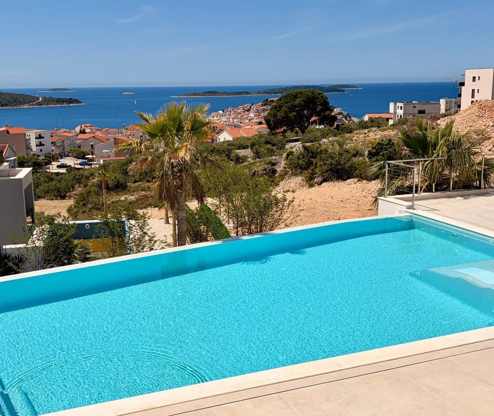 Sea view, Swimming pool, Swimming pool