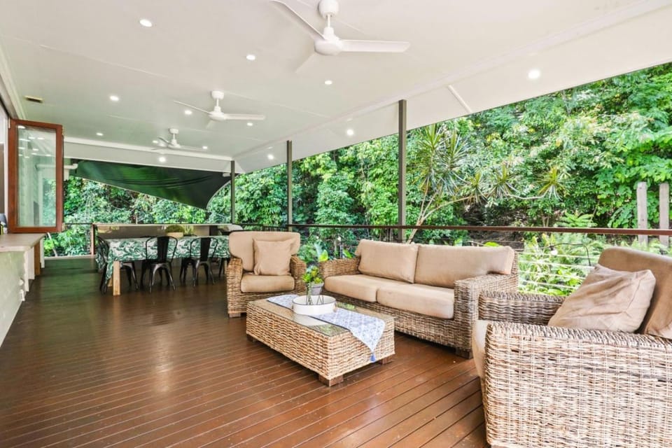 Patio, Seating area