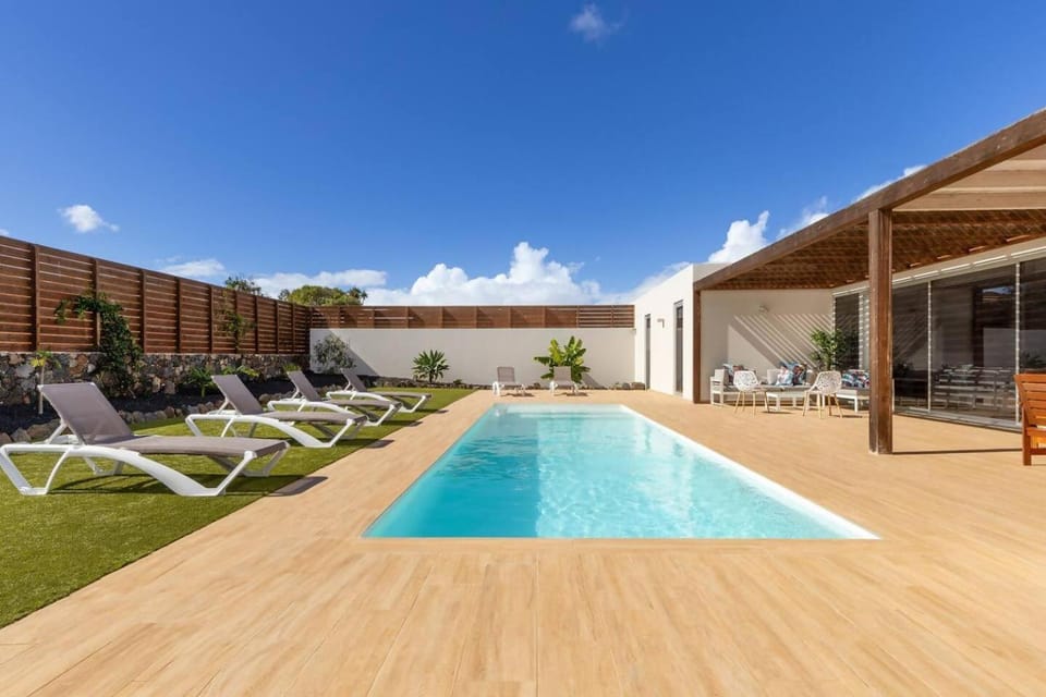 Villaverde Dreams Views Villa in Maxorata