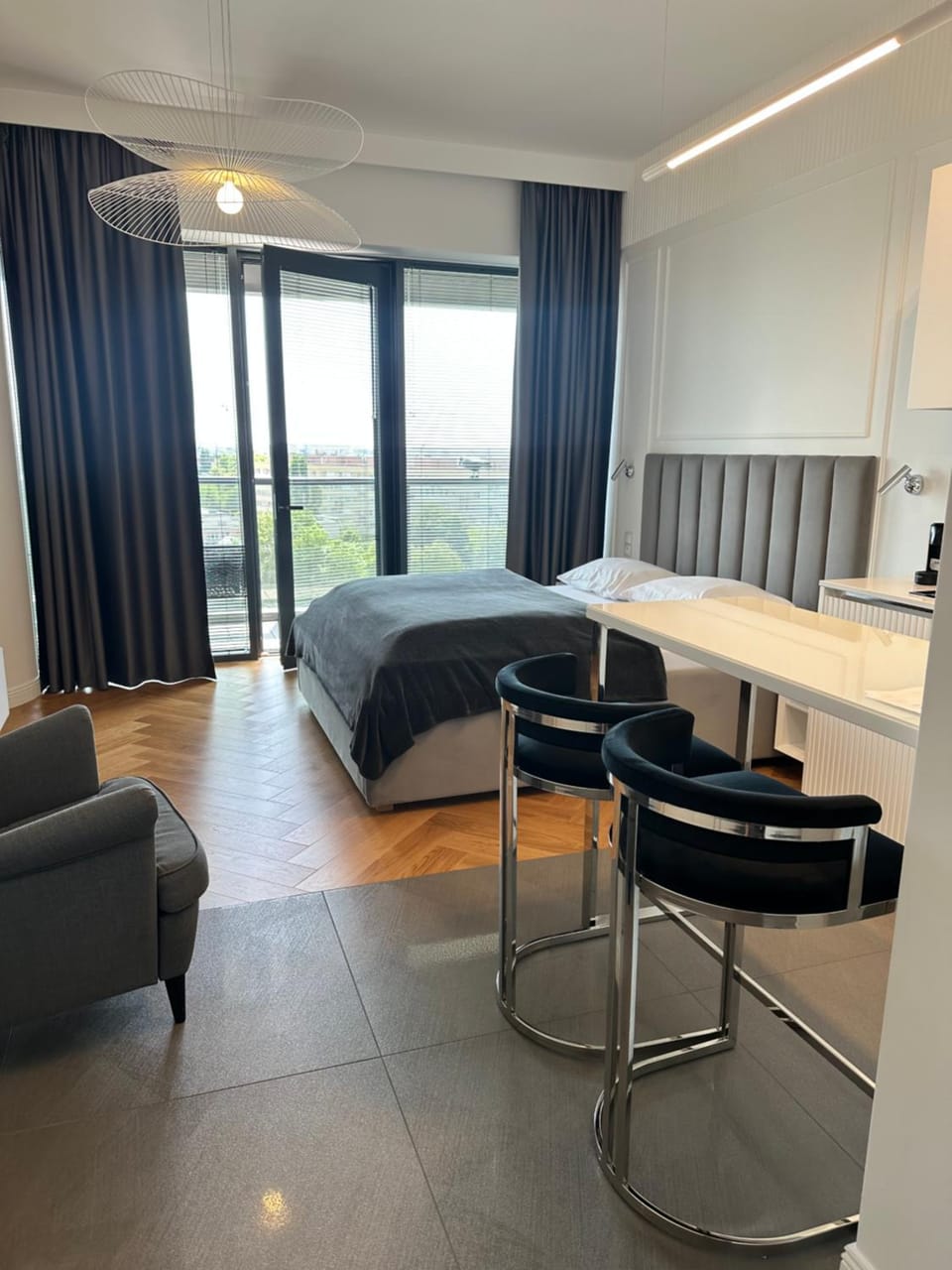 Bed, Kitchen or kitchenette, Living room, Photo of the whole room, Seating area, Dining area, Bedroom