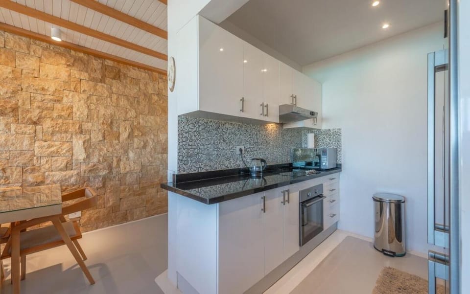 Relax in Style I Lagoon-Front 2BR in Swan Lake El Gouna Apartment in Hurghada