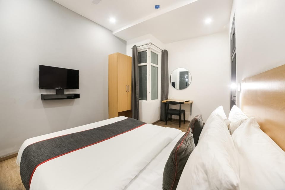 Townhouse Dilshad Garden Near Dilshad Garden Metro Station Hotel in New Delhi