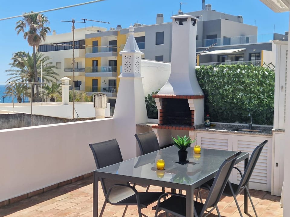 Vivenda das Conchas - Just 50 Meters from the Beach House in Quarteira