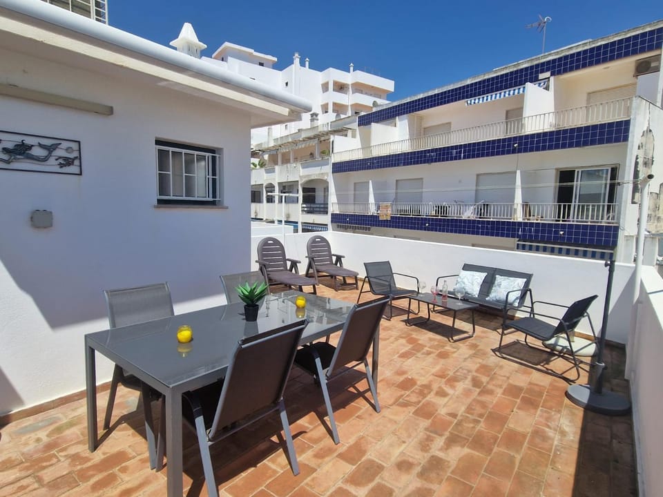 Vivenda das Conchas - Just 50 Meters from the Beach House in Quarteira