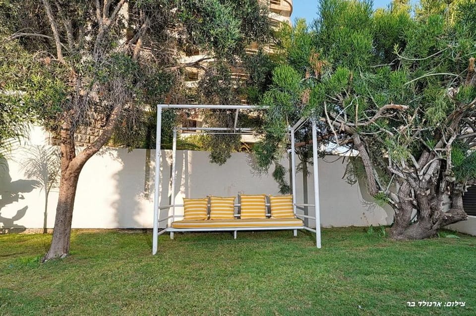 villa tsukey yam Apartment in Netanya