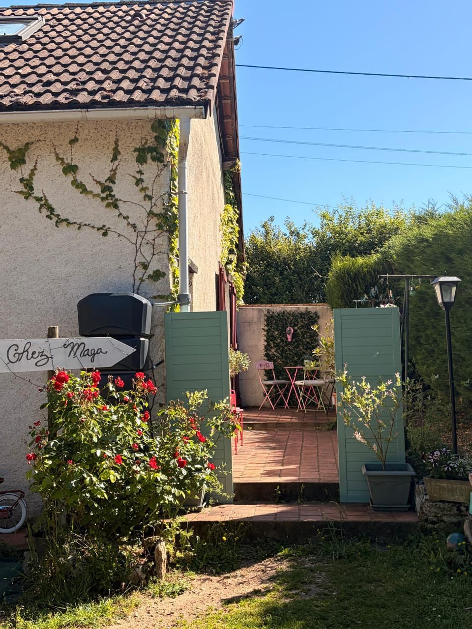 Property building, Patio, Garden, Garden view