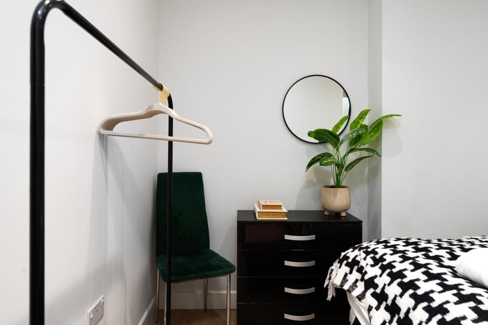 Bedroom, wardrobe