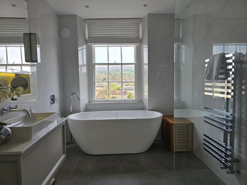 Bathroom, Bedroom