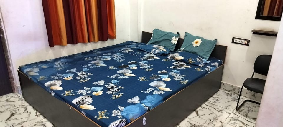 Baidyanath Ashram Non AC ठहरने का उत्तम प्रबंध Hotel in West Bengal