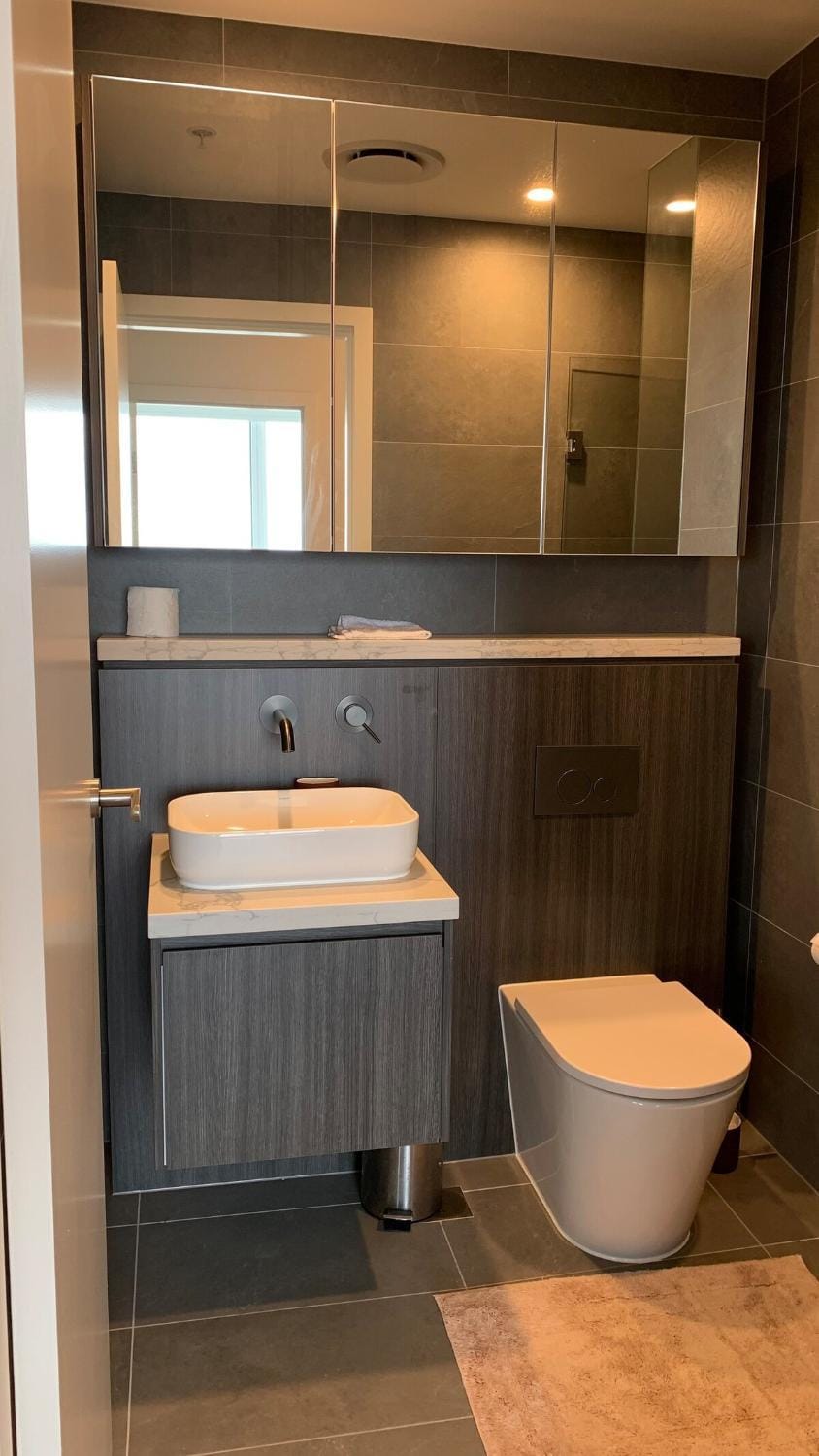 The Podium 2B2B - 50mtr to ACCOR Apartment in Lidcombe