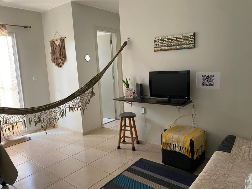 Apto térreo com garagem, quintal condomínio com portaria 24h Apartment in State of Goiás
