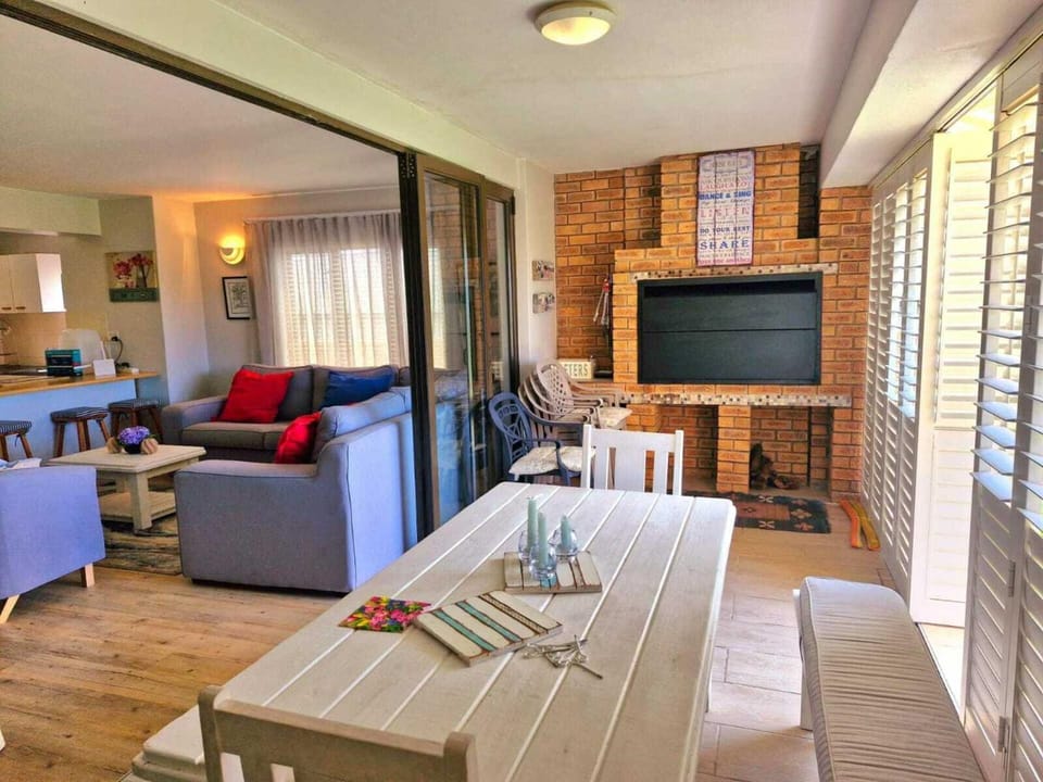 Self-Catering 4 Bedroom House House in Western Cape
