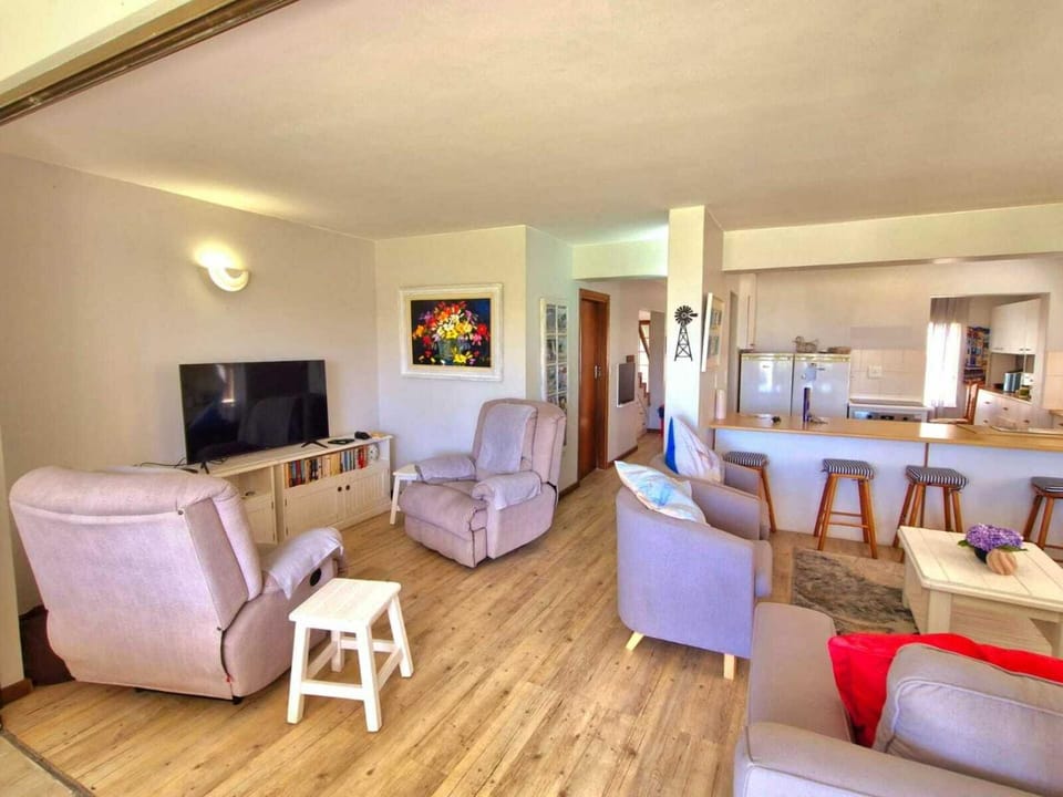 Self-Catering 4 Bedroom House House in Western Cape