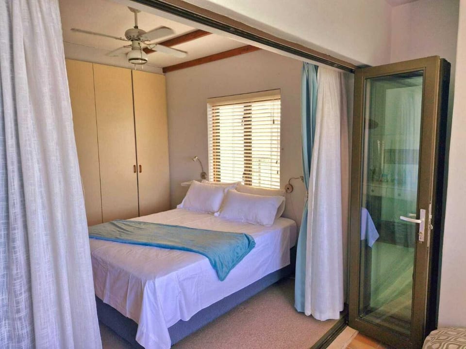 Self-Catering 4 Bedroom House House in Western Cape