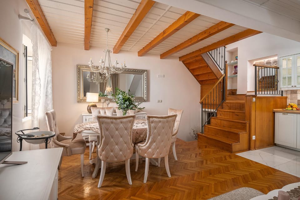 Kitchen or kitchenette, Living room, Dining area