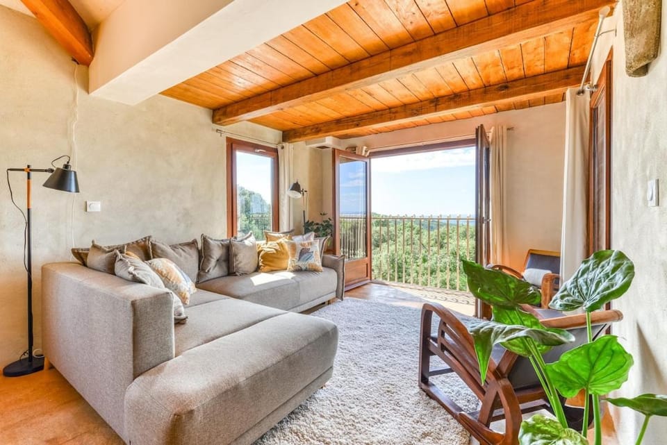 Gite la Bonté, chaleureux avec une vue enchantée House in Occitanie