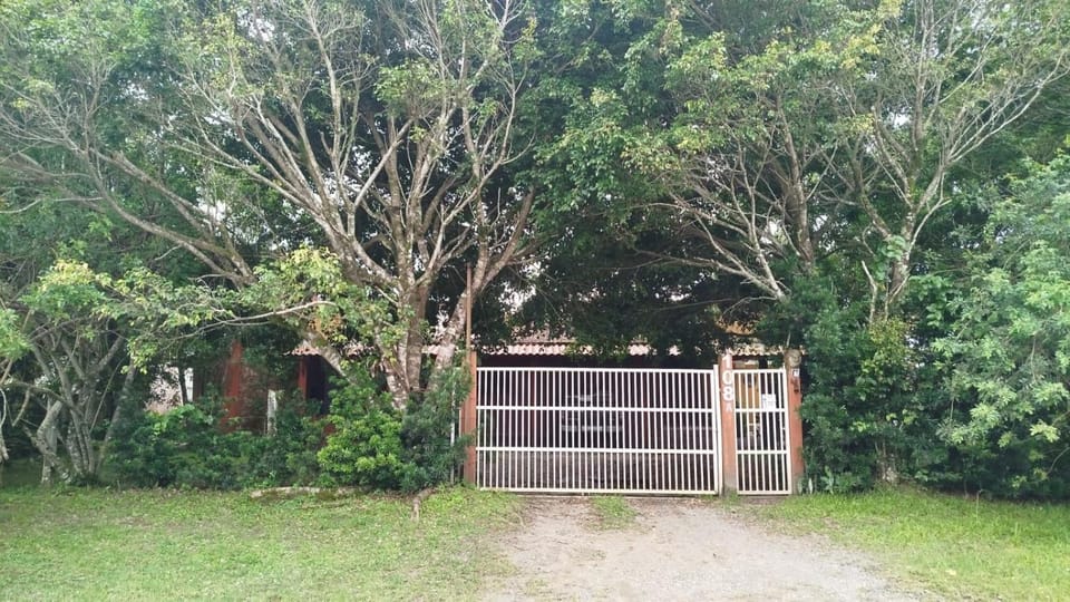 Suíte privativa próximo da praia Bed and Breakfast in Guaratuba