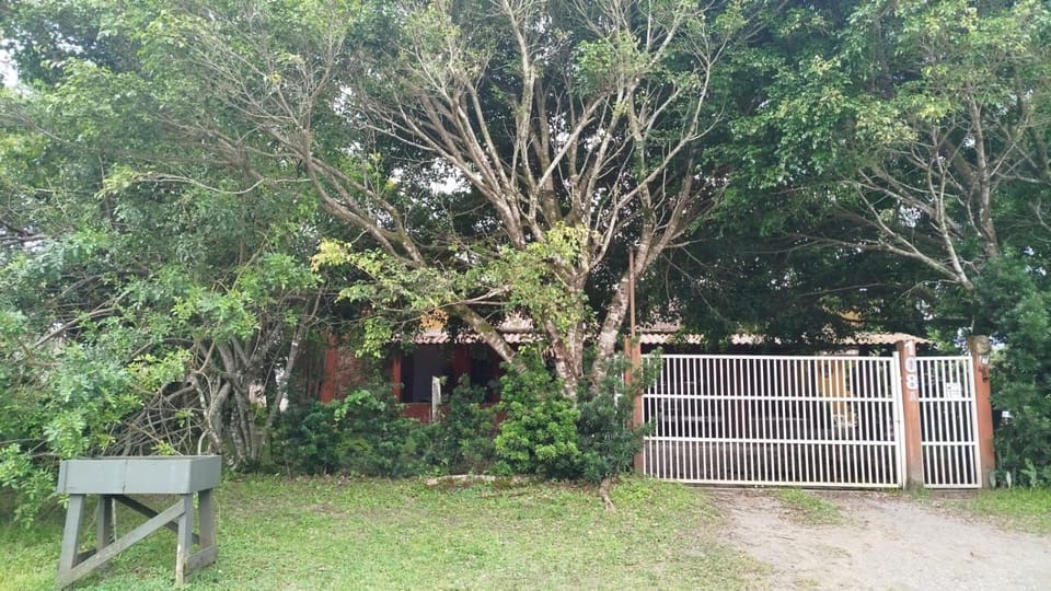 Suíte privativa próximo da praia Bed and Breakfast in Guaratuba
