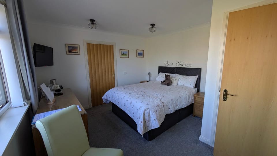 Bed, Bedroom