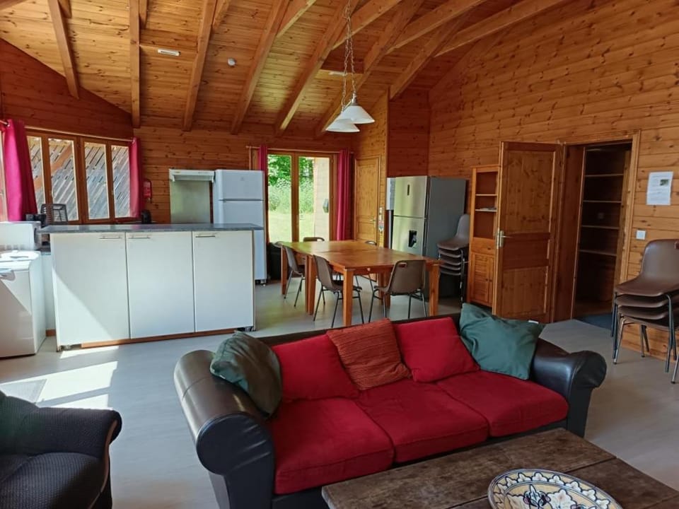 Chalet spacieux 15 places Chalet in Occitanie