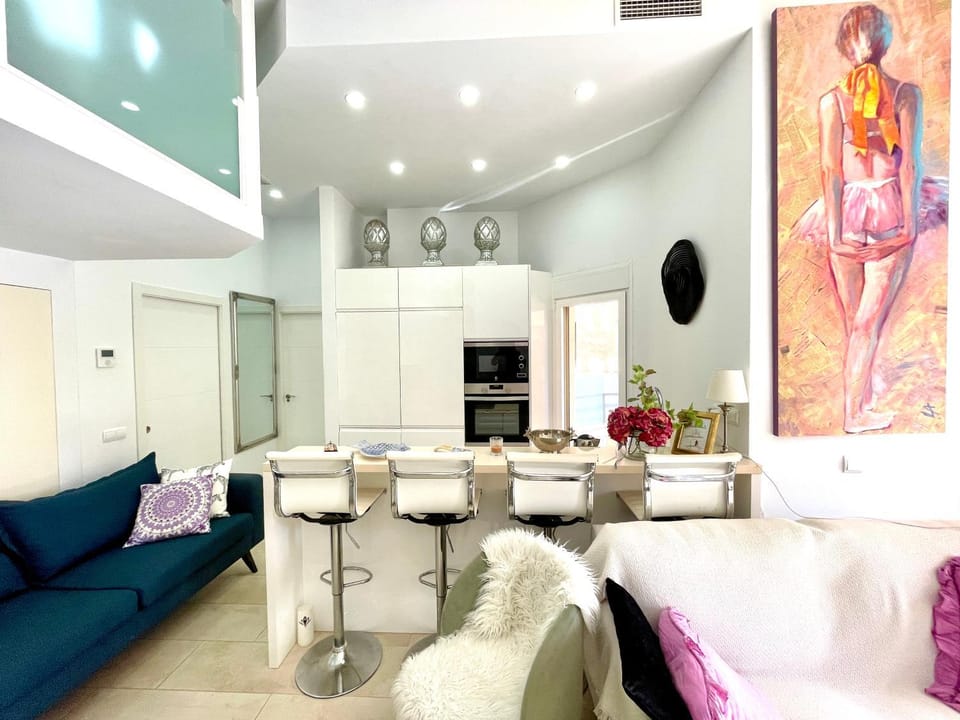 Dining area, kitchen