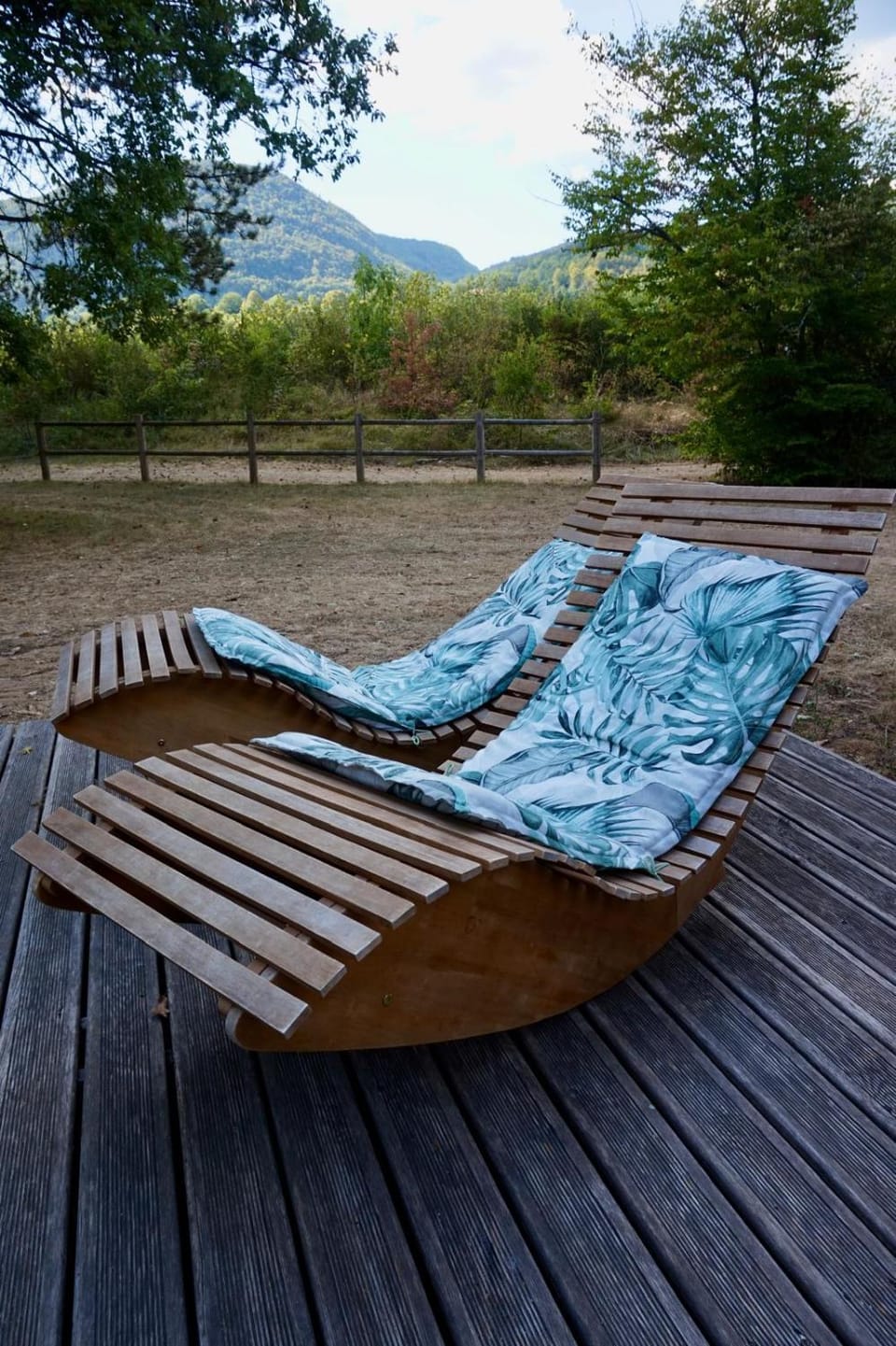 Natural landscape, Mountain view, sunbed