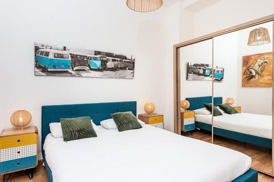 Petit port Apartment in Menton