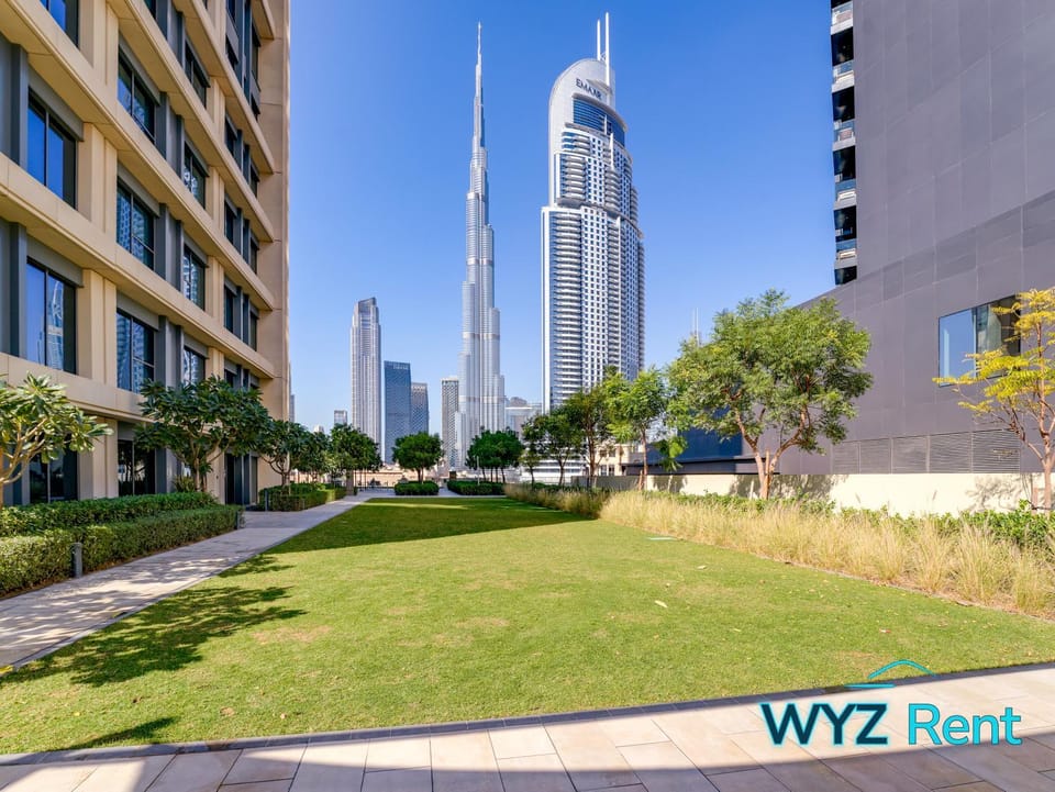 Nearby landmark, Day, Garden, Landmark view