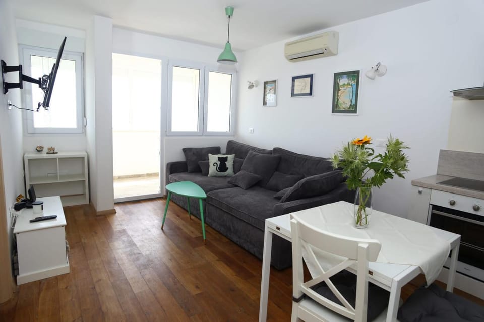 Apartment Renči with sea view Apartment in Split