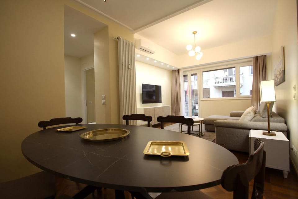 Contessa 3BR Holiday House Apartment in Rome