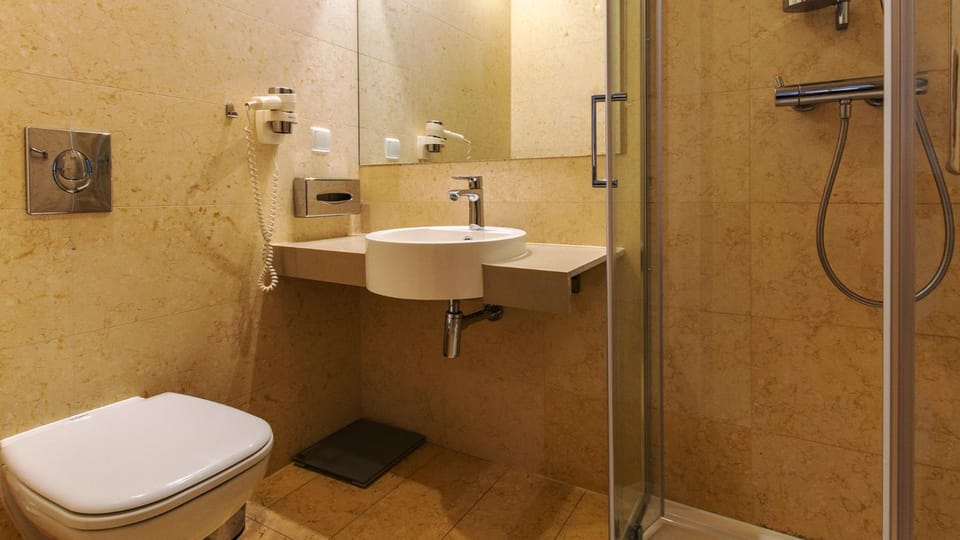 Shower, Toilet, Bathroom