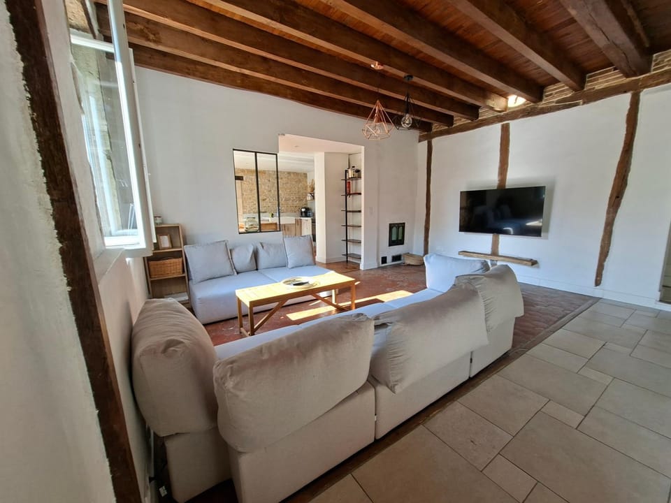 Communal lounge/ TV room, TV and multimedia, Living room, Seating area
